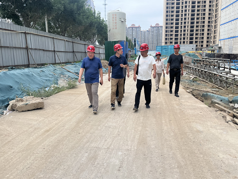 爱游戏(ayx)中国官方网站领导深入市政二部检查安全生产和防汛工作